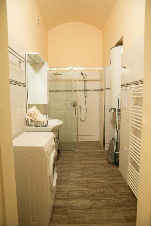 Helen Homestay Vaclavske Namesti Prága Kültér fotó