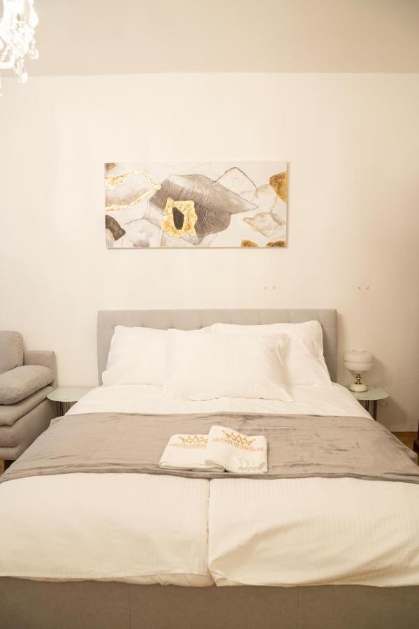 Helen Homestay Vaclavske Namesti Prága Kültér fotó